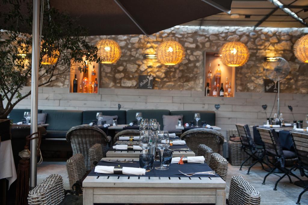 L'Auberge De L'Aubergine Eygalières Εξωτερικό φωτογραφία