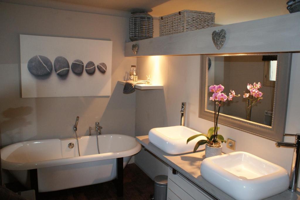 L'Auberge De L'Aubergine Eygalières Εξωτερικό φωτογραφία