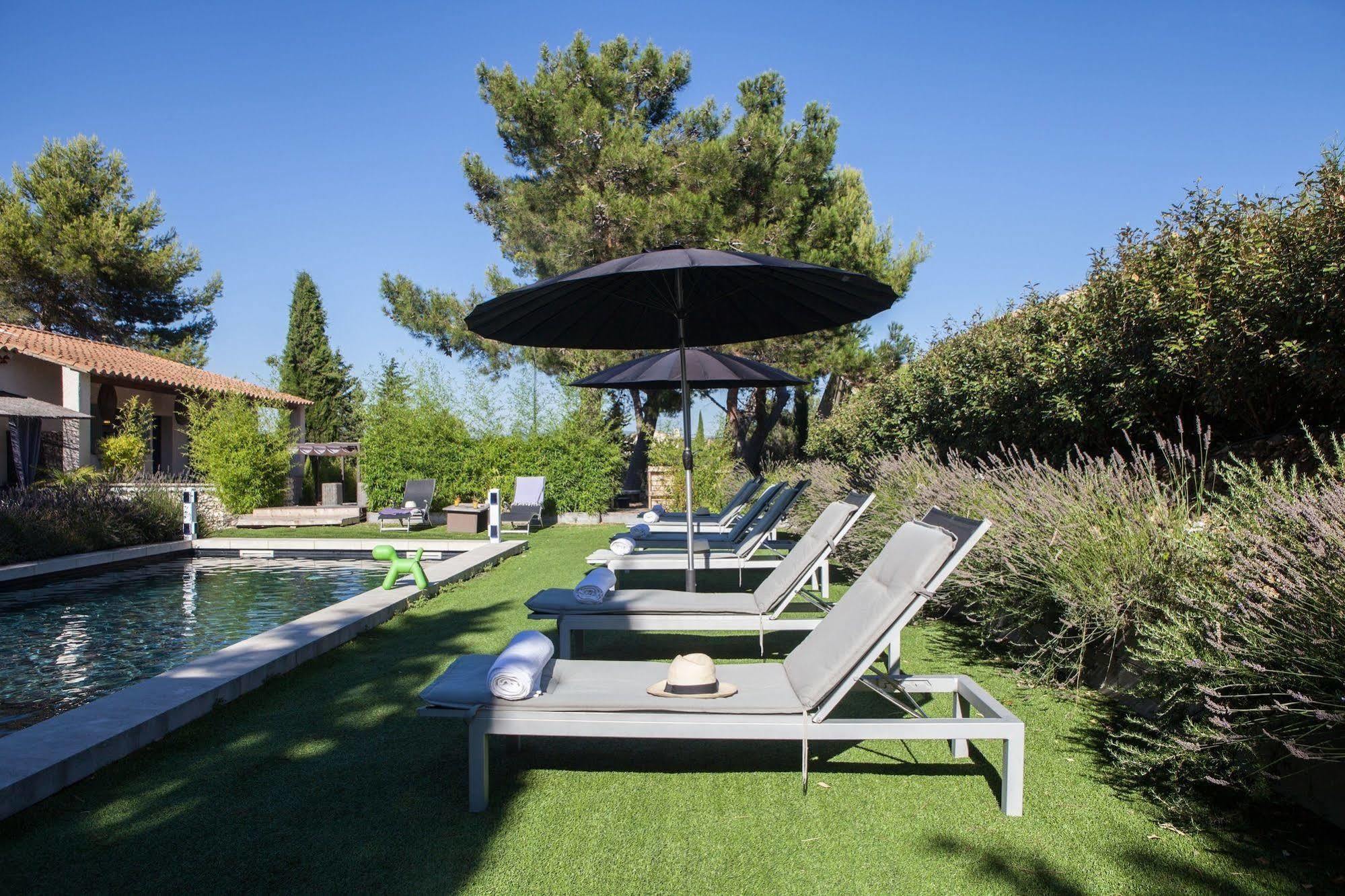 L'Auberge De L'Aubergine Eygalières Εξωτερικό φωτογραφία